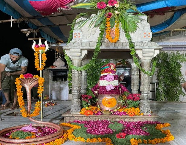 Neelkanth Mahadev Mandir, Dausa, Dausa, Rajasthan - Vushii.com